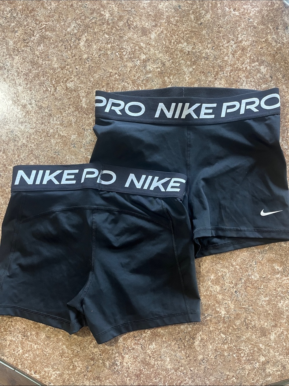 Nike Pro 3” Women’s Athletic Shorts 2 pairs